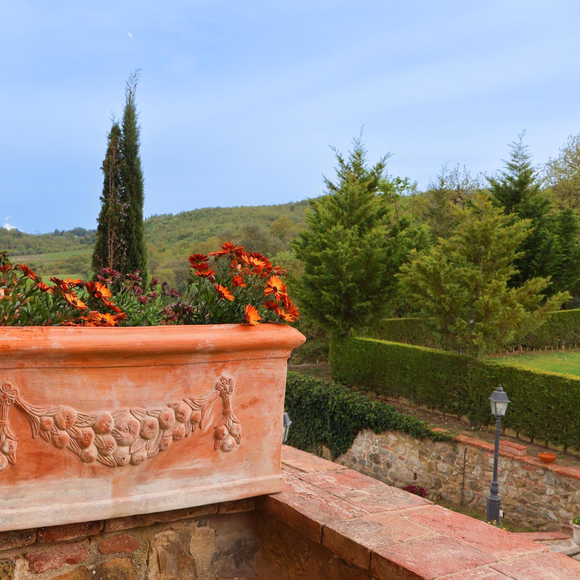 Poggio Paradiso Resort & Spa Montefollonico Exterior photo