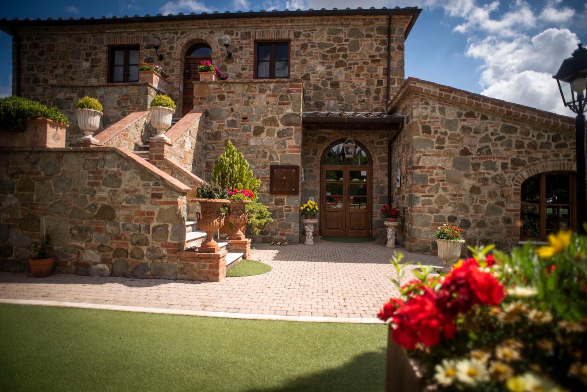 Poggio Paradiso Resort & Spa Montefollonico Exterior photo