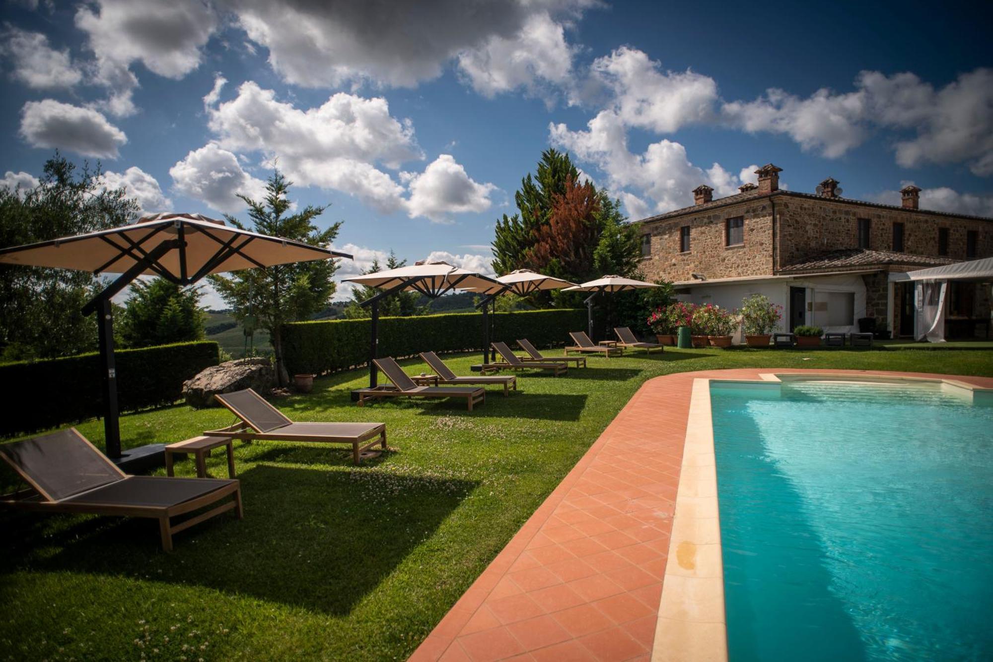 Poggio Paradiso Resort & Spa Montefollonico Exterior photo