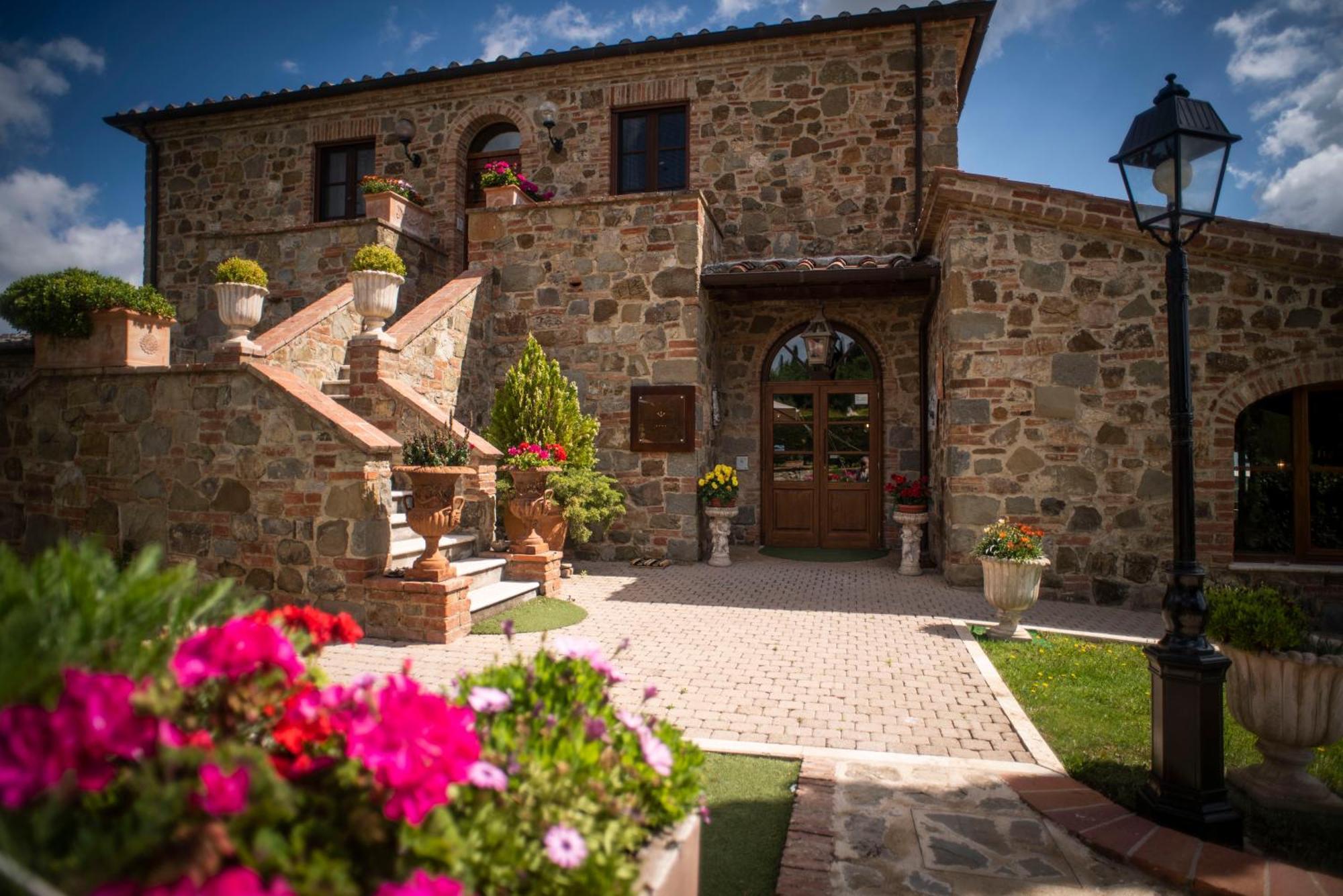 Poggio Paradiso Resort & Spa Montefollonico Exterior photo