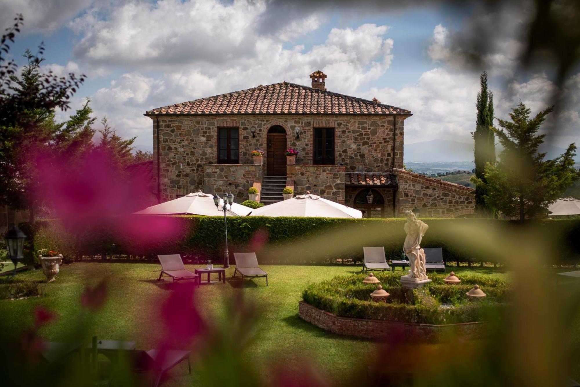 Poggio Paradiso Resort & Spa Montefollonico Exterior photo