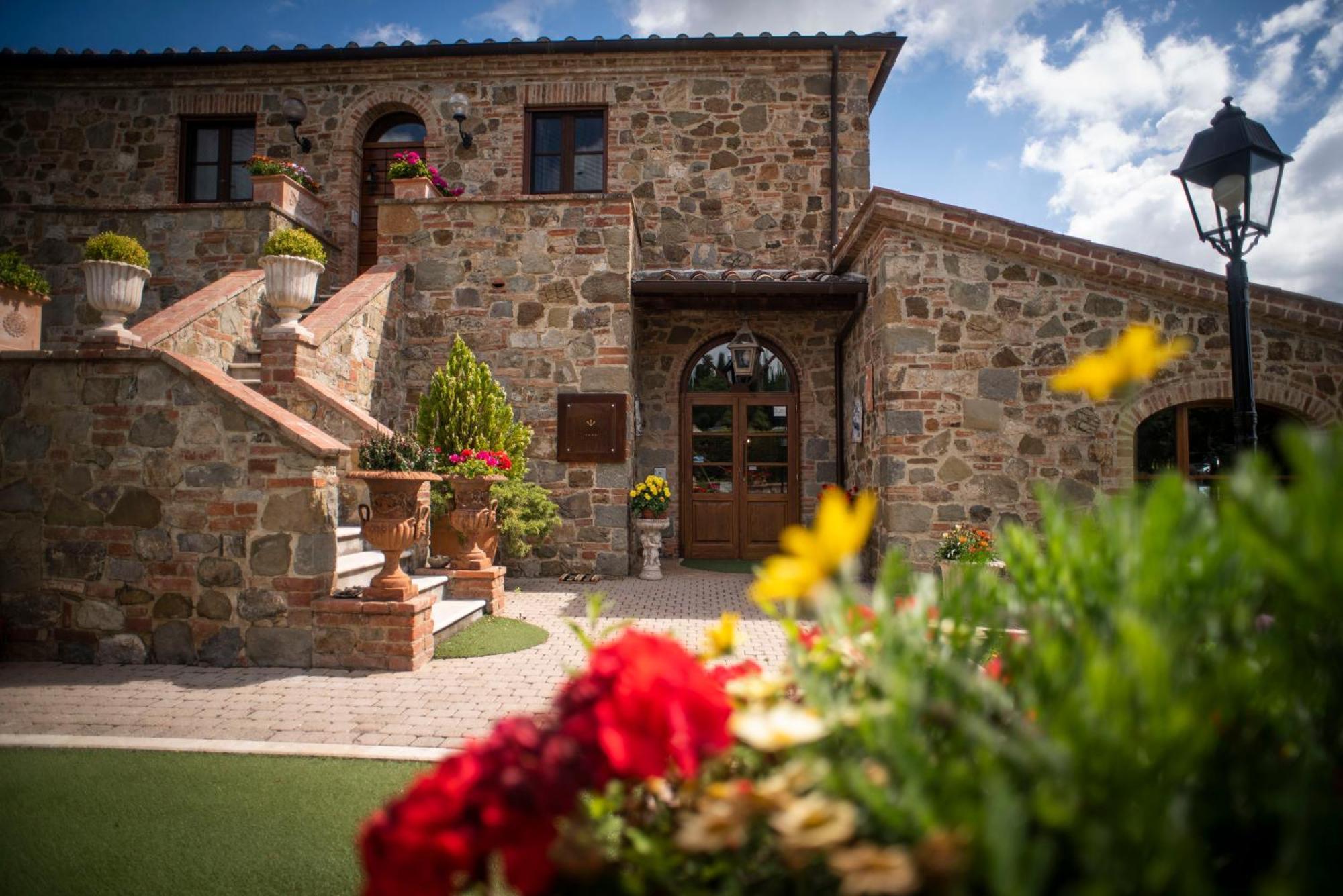 Poggio Paradiso Resort & Spa Montefollonico Exterior photo