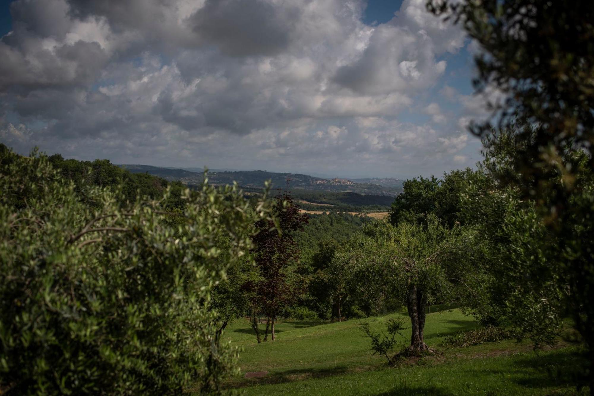 Poggio Paradiso Resort & Spa Montefollonico Exterior photo